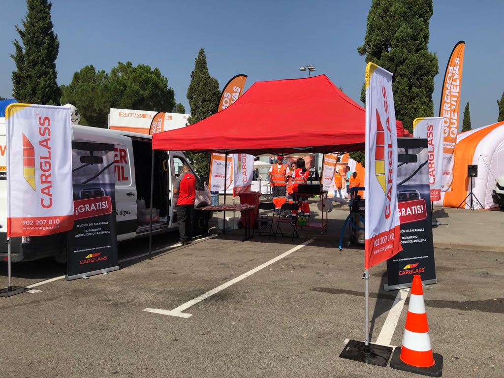 SmartTravelers_'s tweet photo. Hoy y mañana te esperamos en el #PuntoSeguro 📍en el Área de Servicio Empordà Sud ⛽ Hazte Smart Traveler y revisa tu coche gratis para #ViajarSeguro este verano 🚗☀️ @infoautopista @fmapfre @Areas_ES #AP7 #VeranoSmart https://t.co/0uJVuZ3Tne