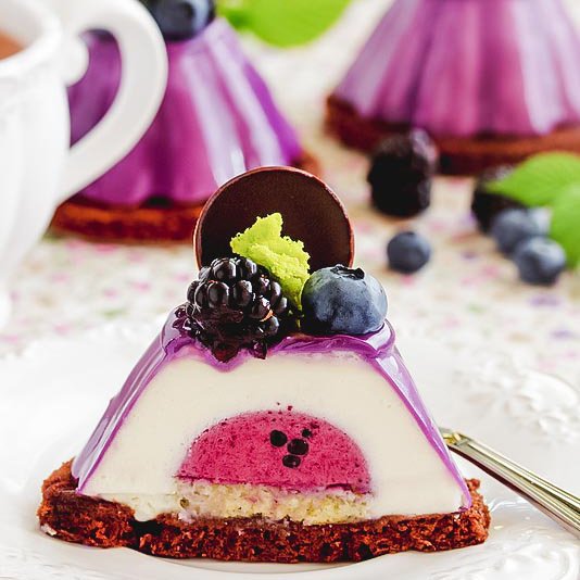 OverheadFood's tweet image. Life is uncertain eat dessert first 🥄💜
#overheadfood