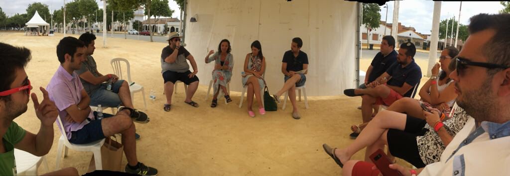 jsccatalunya's tweet photo. També han participat als debats els excompanys/es de la JSC, @fjavilopez, @polgibert i @lauballarin per parlar de la reforma federal, la política exterior de la UE i la lluita contra la desigualtat. #YESSummerCamp2018 #GenerationSocialism https://t.co/4fC2l5FWoX