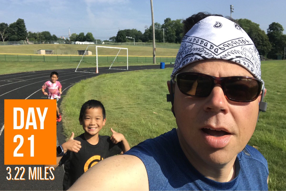 mattmehaffey's tweet photo. My entourage is pushing me to get my miles in today. #dadlife #31dayproverbschallenge #eatthisbook #chasingwisdom #motherduck https://t.co/mMZSWGTCEE