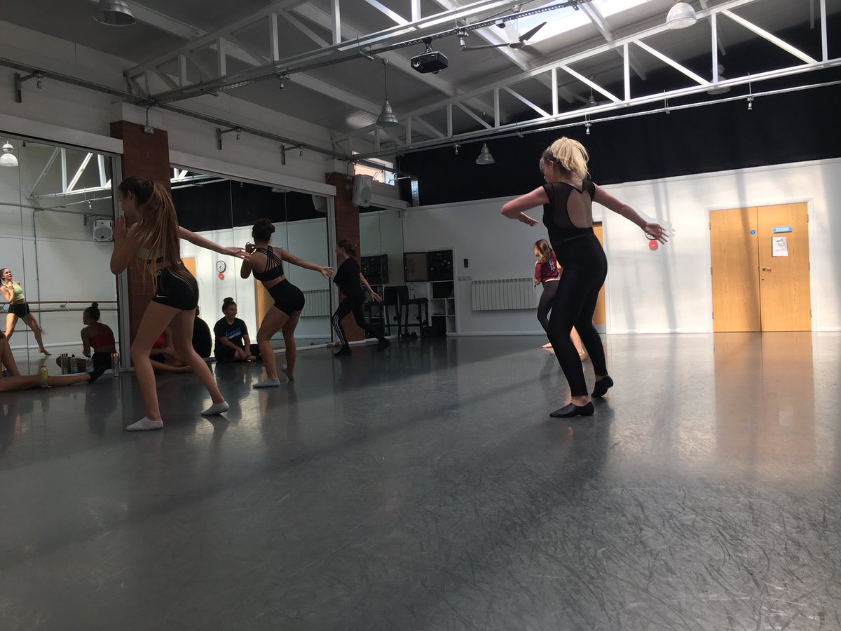 Infinity Dance tweet media