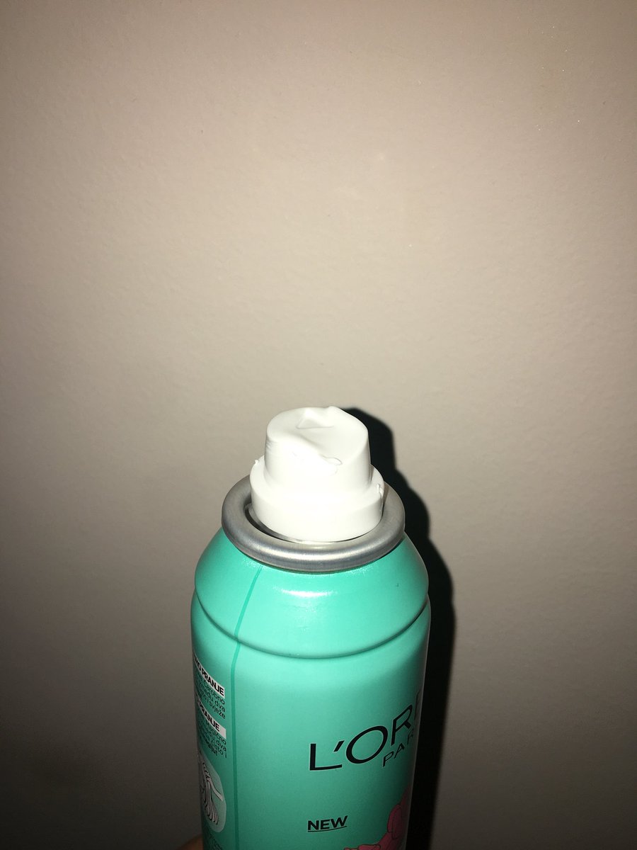 aroojlughmani's tweet photo. @lorealparis a medical student’s best friend in uni is dry shampoo. Amidst exams I ran out and decided to try L’Oréal this time, nothing but sheer disappointment I felt when I opened to find a deformed unusable cap that wouldn’t spray! Sincerely, an unsatisfied regular customer. https://t.co/cCNoNh6Pc3