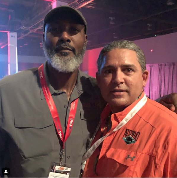 AtsinikiCigars's tweet photo. Great to see a lot of good friends and The Mailman at IPCPR Opening Night Party! #discovercommonground #mimic #atsiniki #atsinikicigars #originalatsiniki #atsinikicharles #karlmalone #mamail32 #halloffamer #nathanpr #mig_llc #lasvegas #lasvegasconventioncenter #ipcpr #ipcpr2018 https://t.co/qdJ7FGAVPL