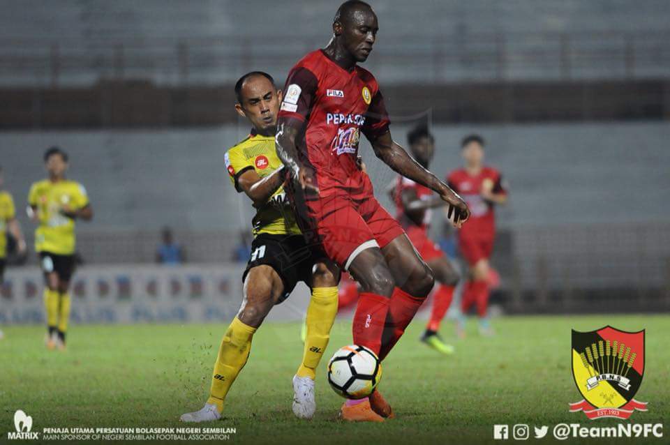 TeamN9FC's tweet image. Aksi perlawanan Unifi Liga Super sebentar tadi. Negeri Sembilan tewas di halaman sendiri dengan keputusan 1 - 2.

❤️🖤💛
#NegeriSembilan
#HobinJangHobin
#PoweredByMatrix