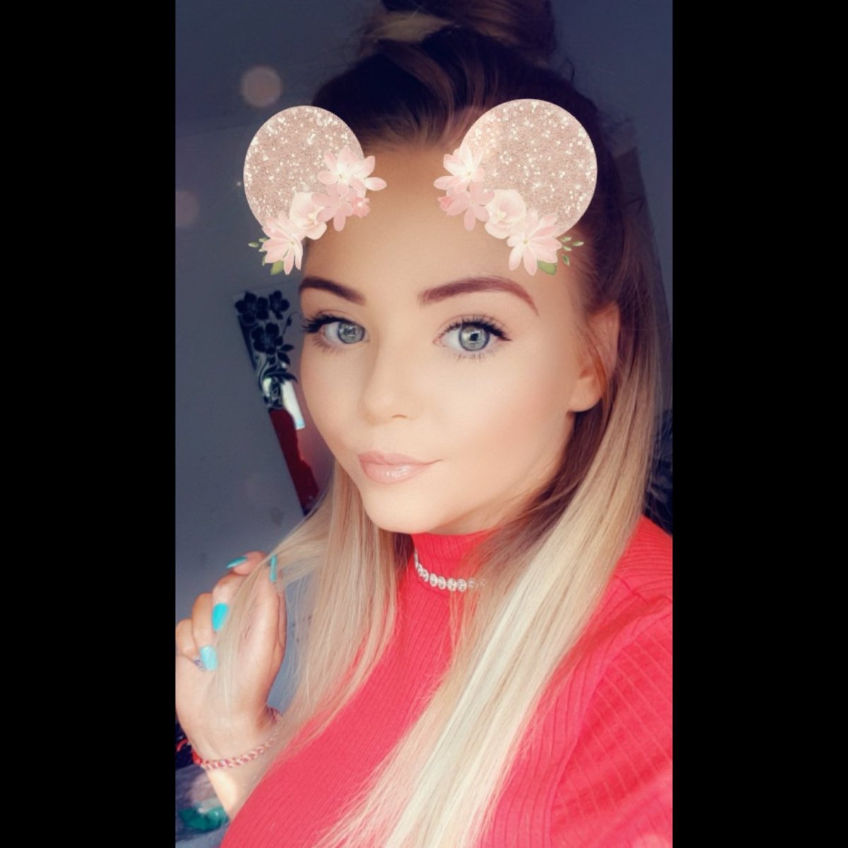Natasha Feeney (tashaar_) Twitter