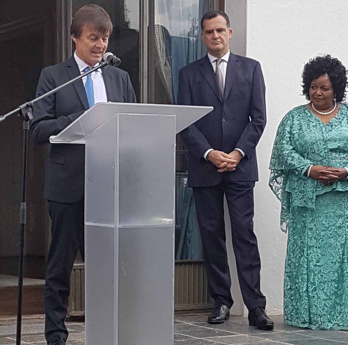briquet_laugier's tweet photo. #BastilleDay @FrenchEmbassyZA w/  @FranceJoburg #14Juillet @N_Hulot #Minister #EdnaMolewa w/ @Pacowiser @_erika_Denis_ @IF_SouthAfrica @IFAS_Research @AFJoburg @AF_Pretoria https://t.co/x1p4uALNyy