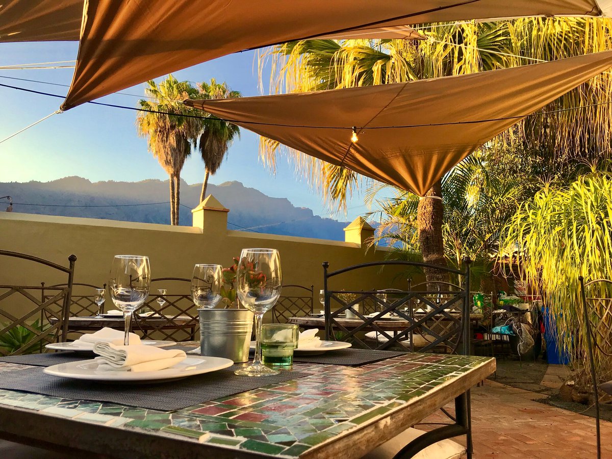 RincondeMoraga's tweet photo. 💑 Tus comidas superespeciales en nuestra terraza con vistas al PN de la Caldera de Taburiente. 

✅📌elrincondemoraga@gmail.com
 922 464 564 / 600 837 416

#elrincondemoraga #nuevacocinacanaria https://t.co/hLeZSj2CPq