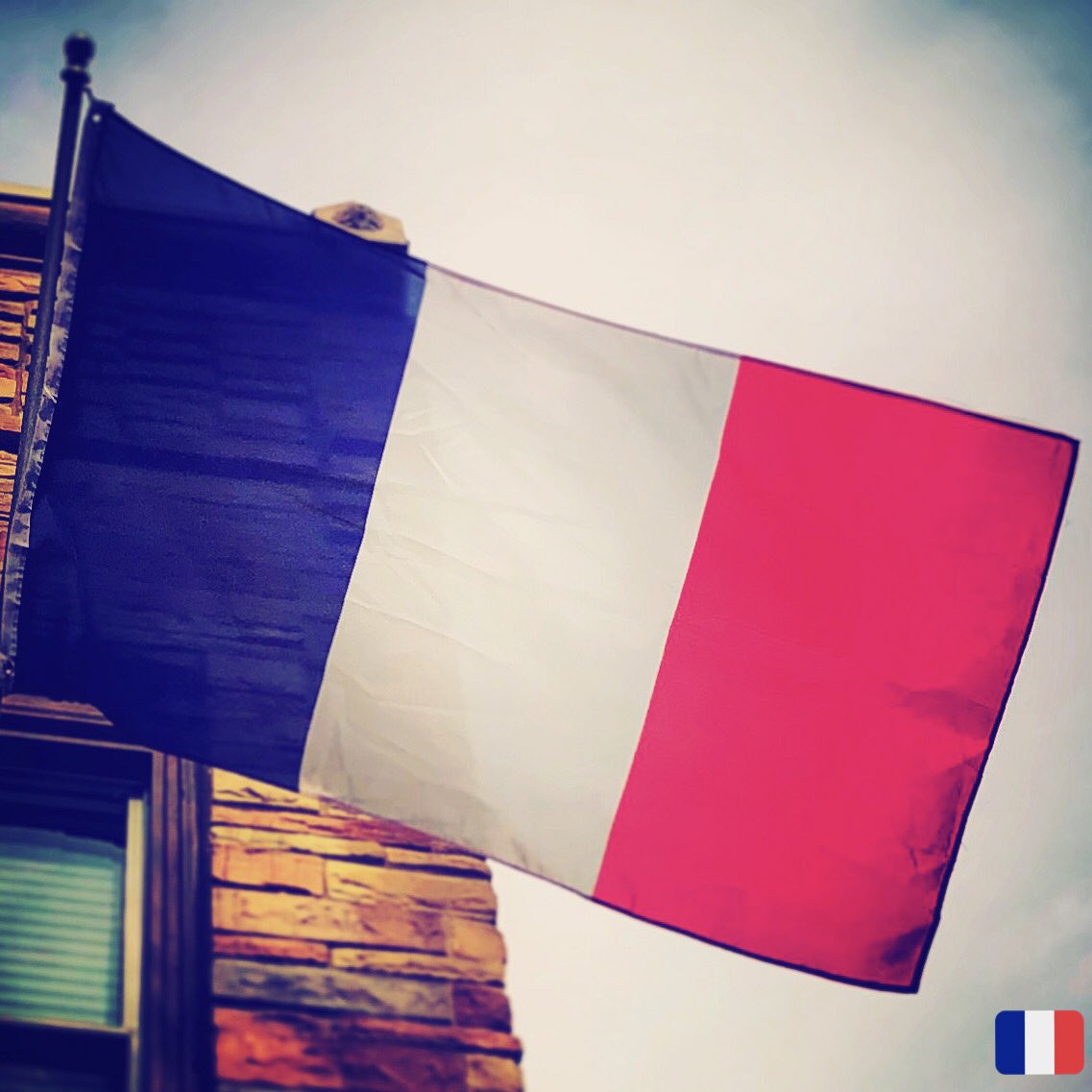 omgflags's tweet photo. Allons enfants de la Patrie,
Le jour de gloire est arrivé!  #ViveLaFrance #BastilleDay #LaFêteNationale #Le14Juillet #FrenchRevolution #RévolutionFrançaise #omgflags #funwithflags #vexillology #flag #thehillishome #capitolhilldc #hstreetgreatstreet #oldcity #hstreetne #hstreetdc https://t.co/kI3Eg9Lvh3