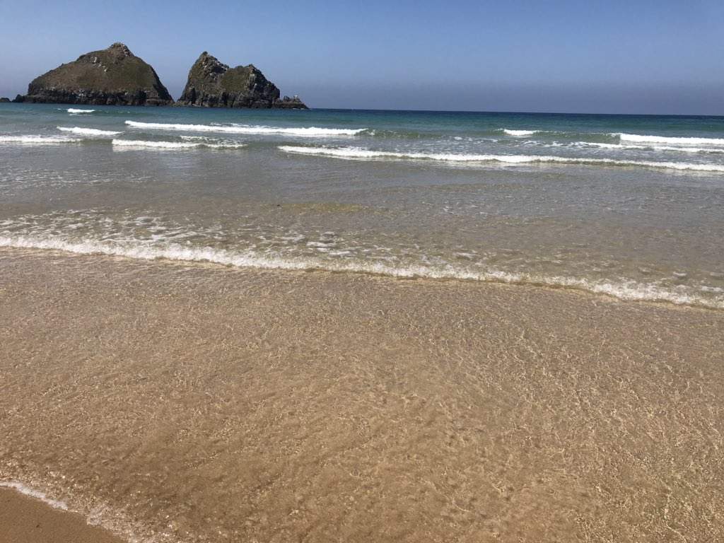 FlavellSimon's tweet photo. The simple things are the most treasured #fatherandson #fatheranddaughter #holywellbay #cornwall #clubandcountry #wwfc https://t.co/MUYUVWdnMb