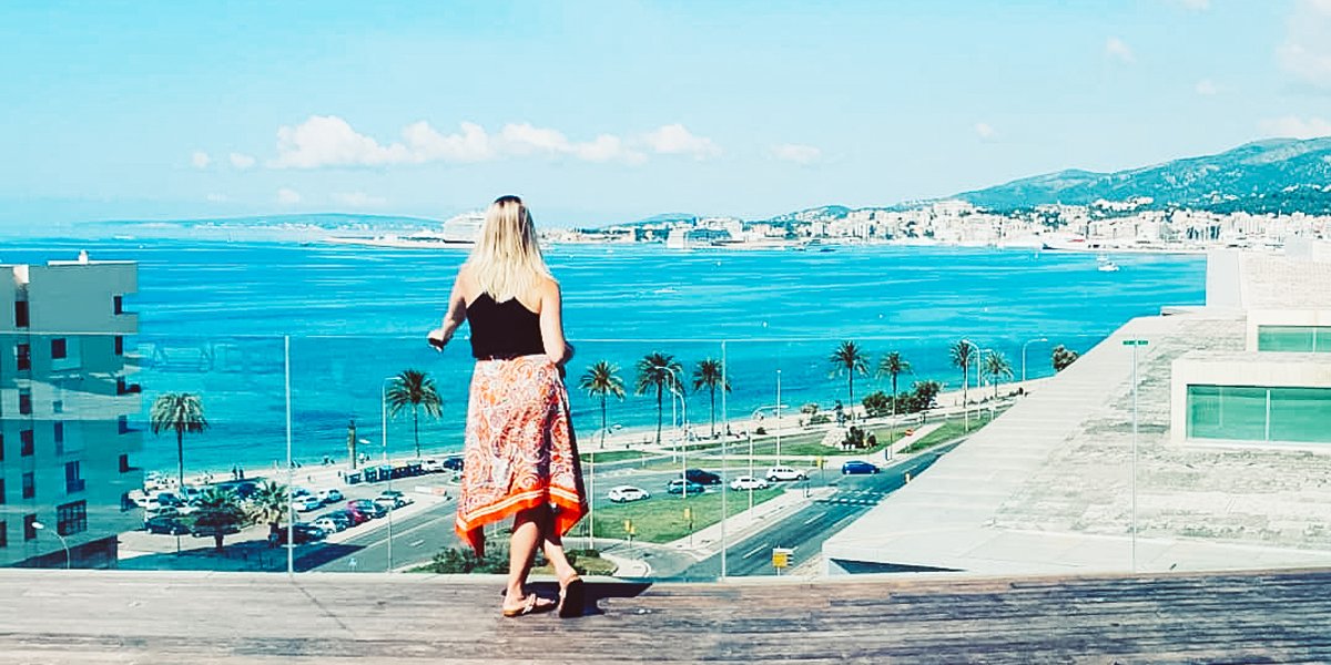 meliapalmabay's tweet photo. Desconecta. Observa. Inspira. Disfruta. El Mediterráneo te espera en el #Rooftop de #MeliáPalmaBay.
📷 de @twiix_macari
#StepIntoAnotherWorld #GoodLivingMatters #Summer #Travel https://t.co/h4mTAdNrsZ