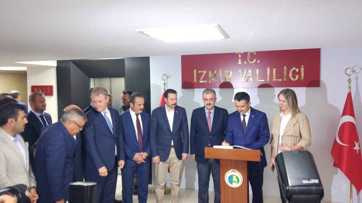 Tarım ve Orman Bakanımız Sayın Bekir PAKDEMİRLİ'nin programı kapsamında İzmir Valiliğimizi ziyaret ettik.