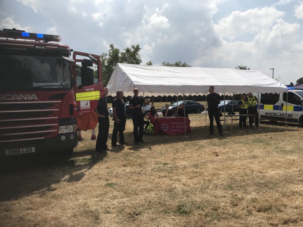 W3R_CFS's tweet photo. @BlueWatchA09 @HertsFireVol @HFRSyouthengage today helping out at the Fun on the Fields, behind WellSpring Church, Come along and say hello. We are here to answer any questions you may have on fire safety advice. https://t.co/rPhiBFTefV