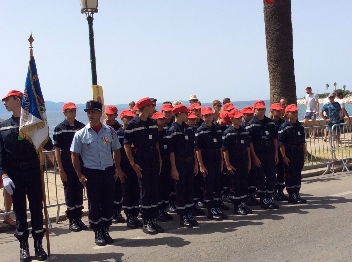 Prefet2A's tweet image. #14Juillet2018 @VilledAjaccio Les troupes et véhicules de lutte contre les incendies #UIISC, forestiers-sapeurs et @sdis2a (dont les cadets sapeurs-pompiers d&apos;Ajaccio) à l&apos;honneur pour le défilé