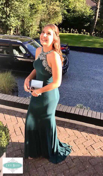 Such a beautiful smile! We're green with envy. 💚