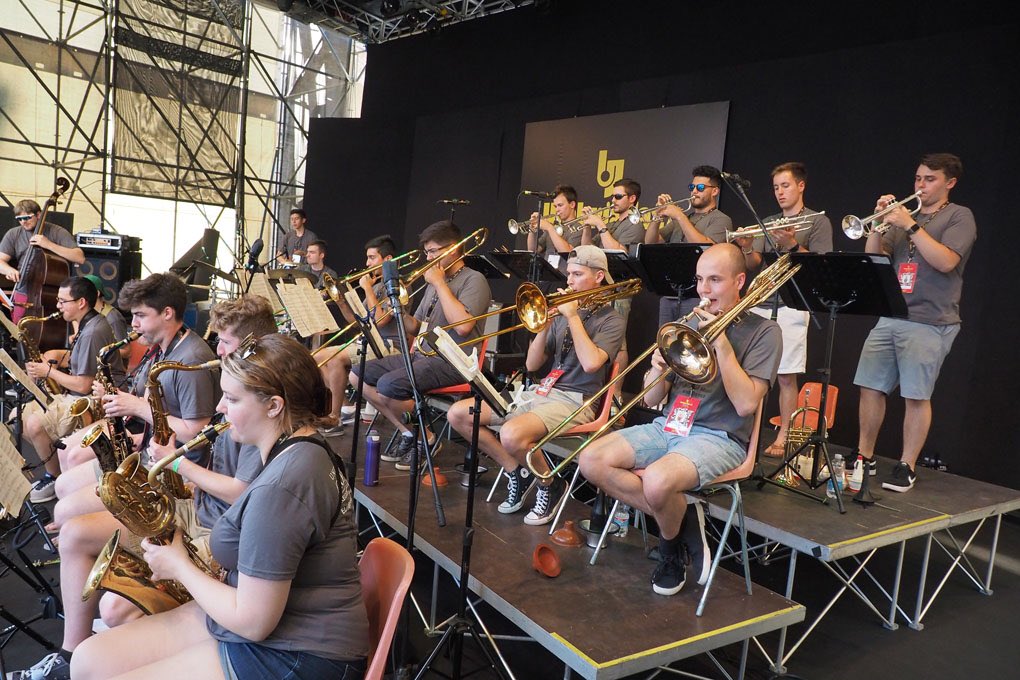 ERGnow's tweet photo. Sino al 22 Luglio vi aspettiamo a #Perugia per #Uj18! In #ERGsquare grandi musicisti e grandi concerti con tutta la nostra #energia!
#meetERG #GreenenERGymakers https://t.co/sptOy9fRgh