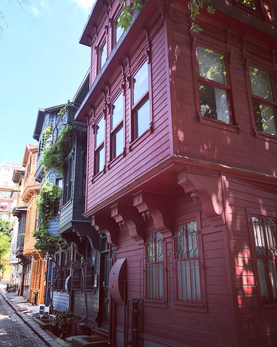 aydinermurat's tweet photo. #Kuzguncuk #istanbul https://t.co/nf7uj4loDG