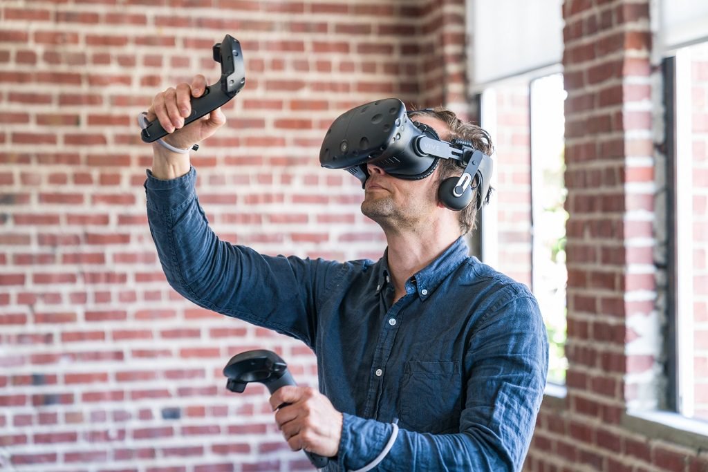 plusyourlife's tweet photo. The Consumer Technology Association Announces First #AR / #VR Standard
The emerging #technology is to be included within the free standards library https://t.co/RIkOEsMlhj via @VRFocus https://t.co/kLXwPOVU6B