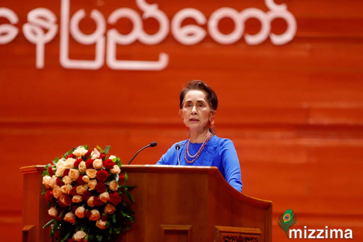 ၂၁ ပင္လံုဖြင့္ပြဲ မိန္႔ခြန္းမွ…

”ဘယ္သူေတြဟာ ၿငိမ္းခ်မ္းေရးကို အမွန္တကယ္လိုလားတယ္။ ဘယ္အစုအဖြဲ႕ေတြဟာ ၿငိမ္းခ်မ္းေရးကို မလိုလားဘူးဆိုတာ ဒီပင္လံုညီလာခံႀကီးက အေျဖေပၚမွာပါ၊ ျပည္သူေတြေစာင့္ ၾကည့္ေနပါတယ္။ ျပည္သူေတြက သိလာၾကမွာပါ။"

#ေဒၚေအာင္ဆန္းစုၾကည္