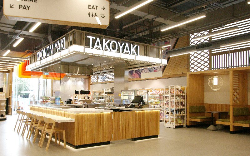 LondONtheinside's tweet photo. The MASSIVE Japanese food hall @IchibaLondon is now OPEN in West London https://t.co/zc9HogeSB9 https://t.co/azgRFqBrly