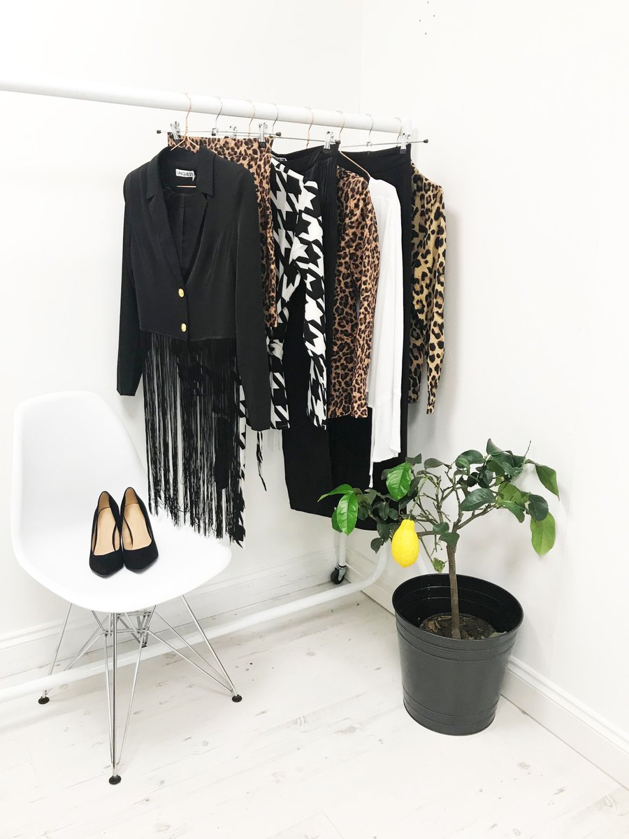 Leopard Lovin! 🐆🐆🐆 We've got some super exciting pieces coming soon! Watch this space 😉
.
.
.
#leopardlovin #leopardprint #scaryspice #90svibes #wildside #tassels #shakeyourtassels #uniquestyle #beunique21 #inspo #daytonight #workwear #alwaysinblack #ss18 #ootd #style