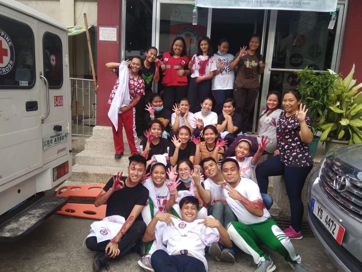 rosaiahfmsrn's tweet photo. ONE OF A KIND EXPERIENCE EVER, thank you for letting us experience so many first time in our lives! #REDCROSSTRAINING https://t.co/DEKCco0vFM