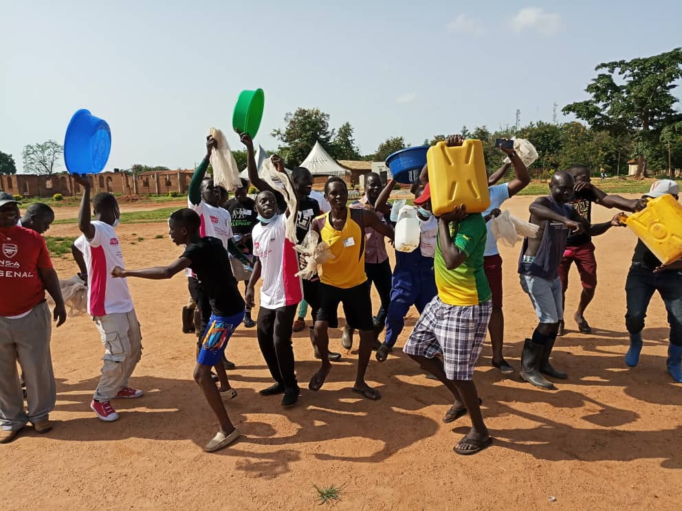 CinderellaAnena's tweet photo. #IGFCharityWalk18 : In Kitgum, there is a public car wash taking place at Kitgum Public Grounds to mobilise people 4
July 21 ! @KalangWalter says there is a great turn up ! #LetsBuildThePublicLibrary
@m_ojok @KIFFASI @IGFUganda @AnitaKomukama @atimango_okot @915MightyFirefm https://t.co/ND3qNcw2tb