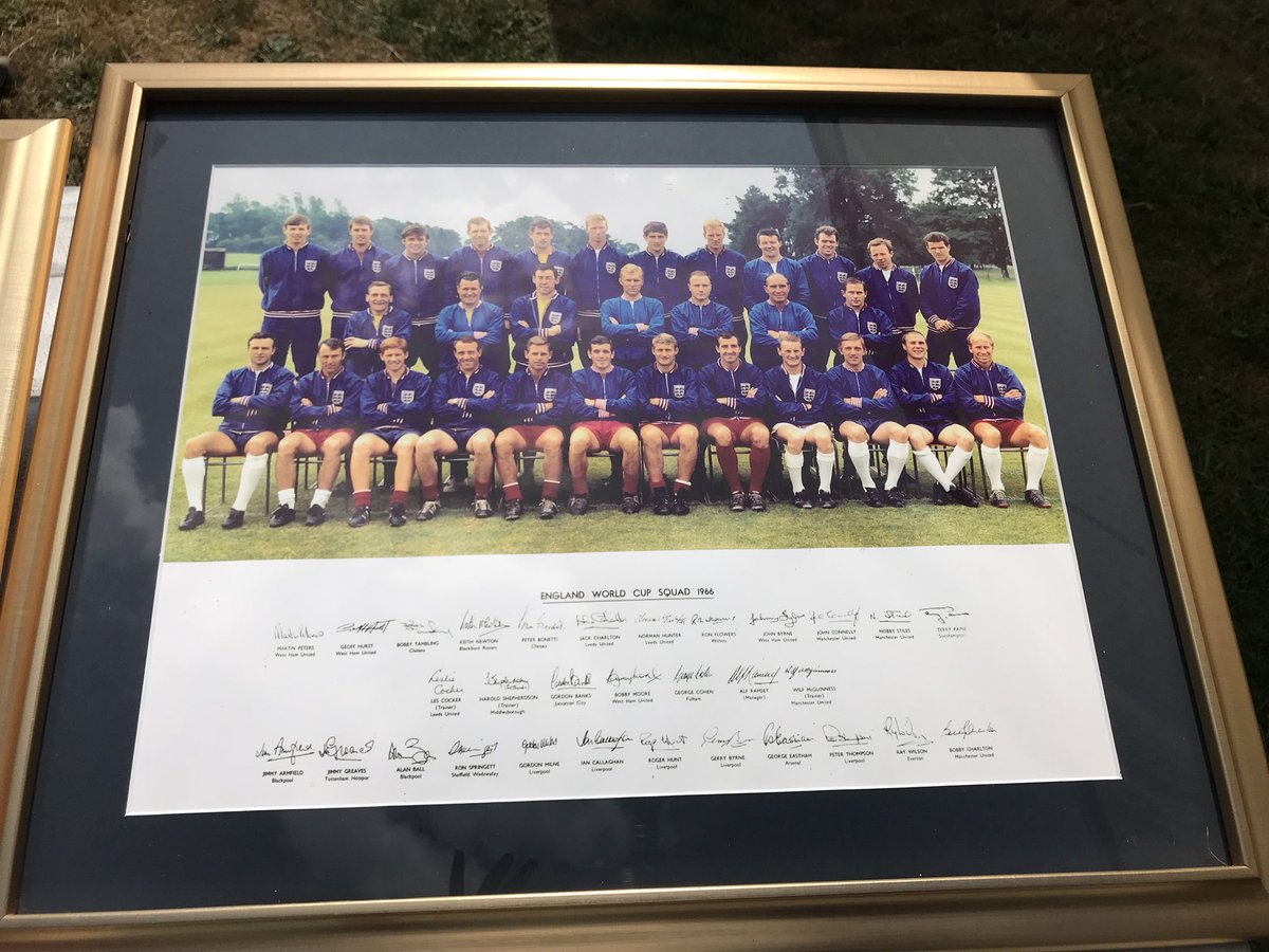Boldmere_WFC's tweet photo. We are auctioning this framed and signed @England 1966 World Cup photo!! £125 the winner so far....interested pls DM us or email bwmlfc@hotmail.com #fundraising https://t.co/ntpkCSUe3k