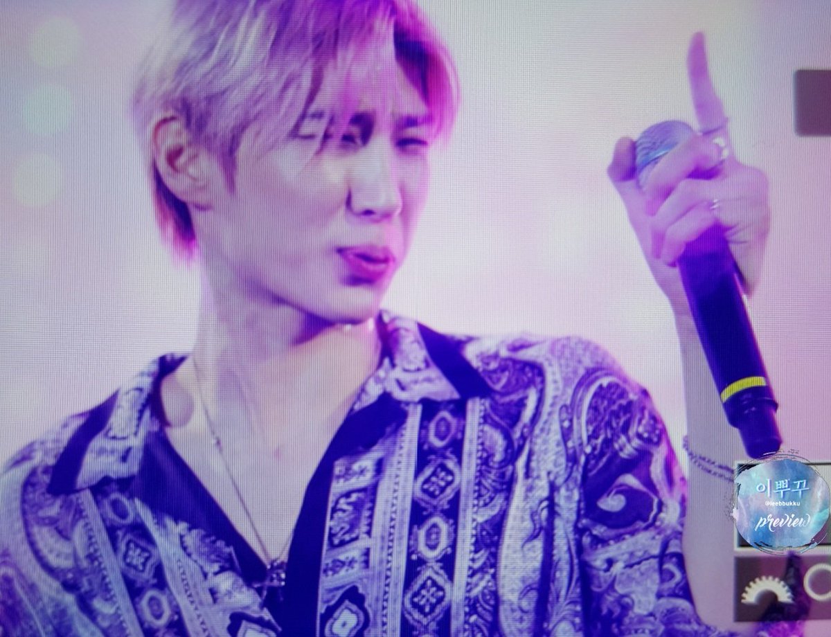 leebbukku's tweet photo. 180714 보령 심케  #정택운
@JUNGTW_LEO #빅스 #레오

폭죽연기에 어푸푸 햇어😭😭💕💕 https://t.co/NYwdYitV8J