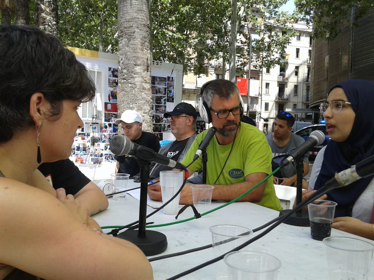 Una estupenda mañana de radio en la calle con Ilham, Bonjo, Ari y Lucía en <a href="/kn60lab/">KN60lab</a> charlando sobre el presente y futuro del proyecto, y el #Raval y su memoria desde la perspectiva de lxs jóvenes; y con la interesante participación espontánea de Susi de <a href="/colectic_coop/">Colectic</a> y @galapita