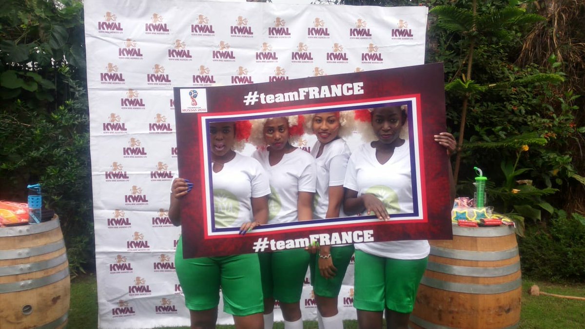 kate_osita_'s tweet image. Which Team will win The world cup?? 
CROATIA vs FRANCE!! 

Retweet for France. 🔁
Like For Croatia. 💜
#MayaGardenSagana