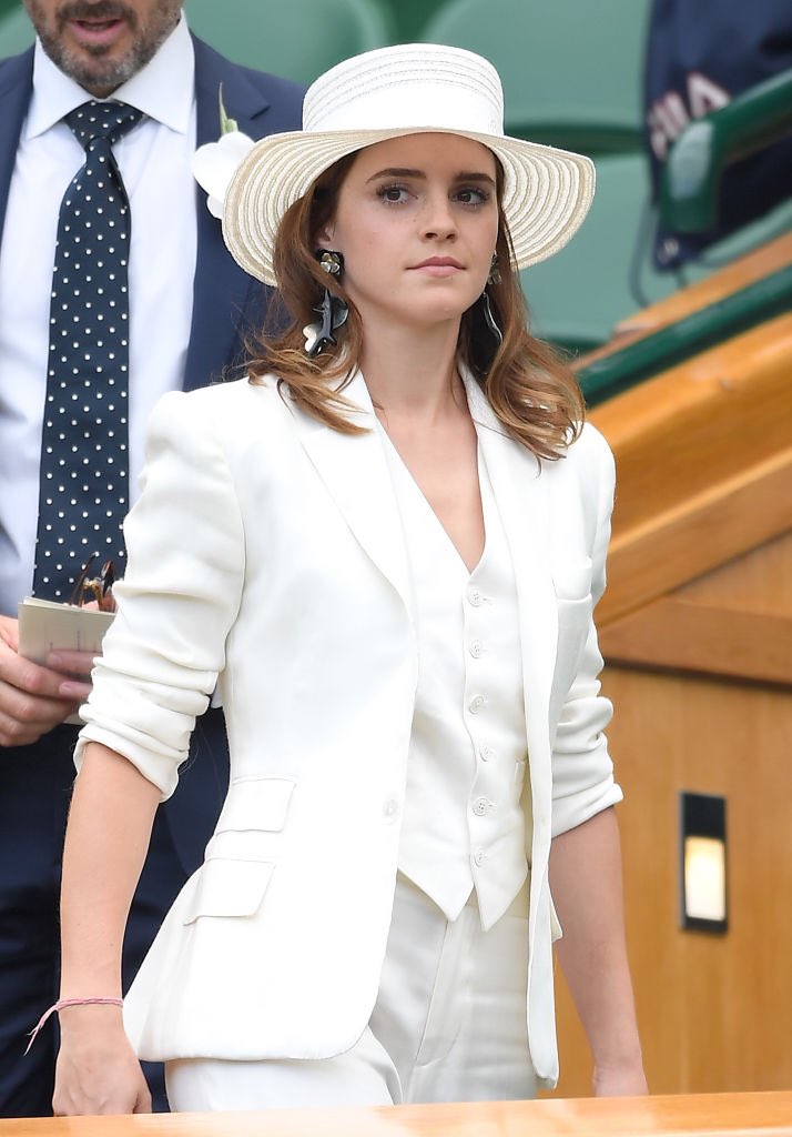 verhoging lila Terugbetaling Ralph Lauren on X: ".@EmmaWatson attends the Women's Finals of The  Championships, #Wimbledon in a three-piece suit from the Ralph Lauren  Collection archive. https://t.co/mwDN9xg1kT" / X