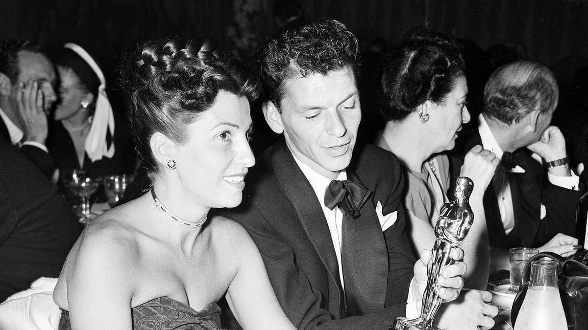 Nancy Sinatra Sr., first wife of Frank Sinatra, dies at 101 bit.ly/2zAk2MF https://t.co/DPrUSBfnsy