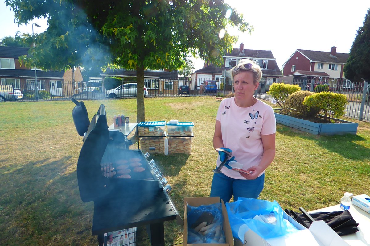 Malpas_Park's tweet photo. Photographs from this year's PSA BBQ and Scavenger Hunt are available on the website via the link. #gomppspsa https://t.co/Fqo9tIzl50 https://t.co/SRt6je4VLc