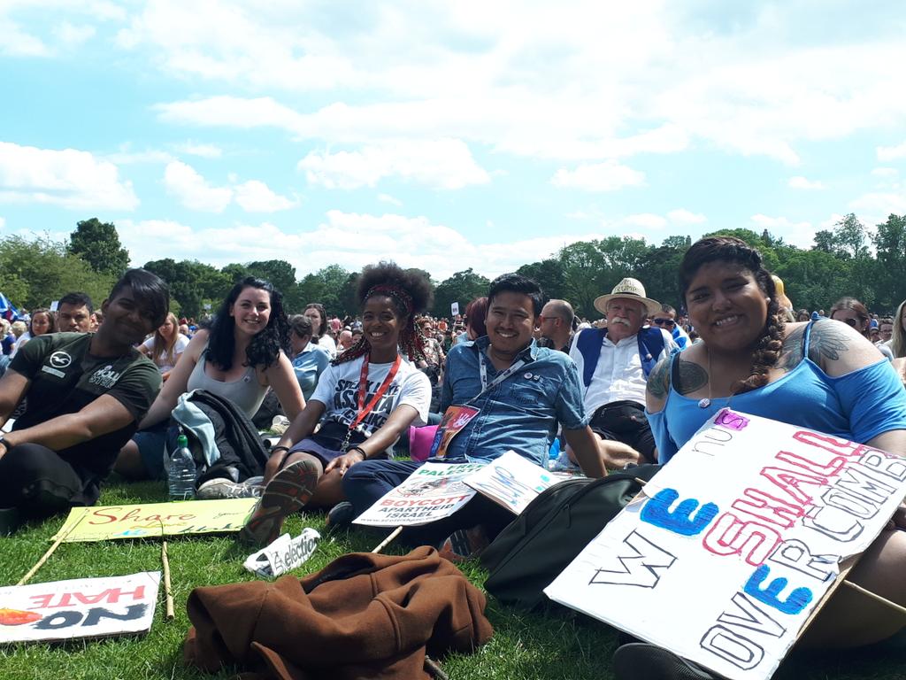 lindasomervill's tweet photo. Student leaders take on #Trump @NUSScotland #naetrump @Shuwanna_Aaron @GemJonesNUS @TitilayoGLA @NUS_ElenaSemple https://t.co/LaIoMdHTYr