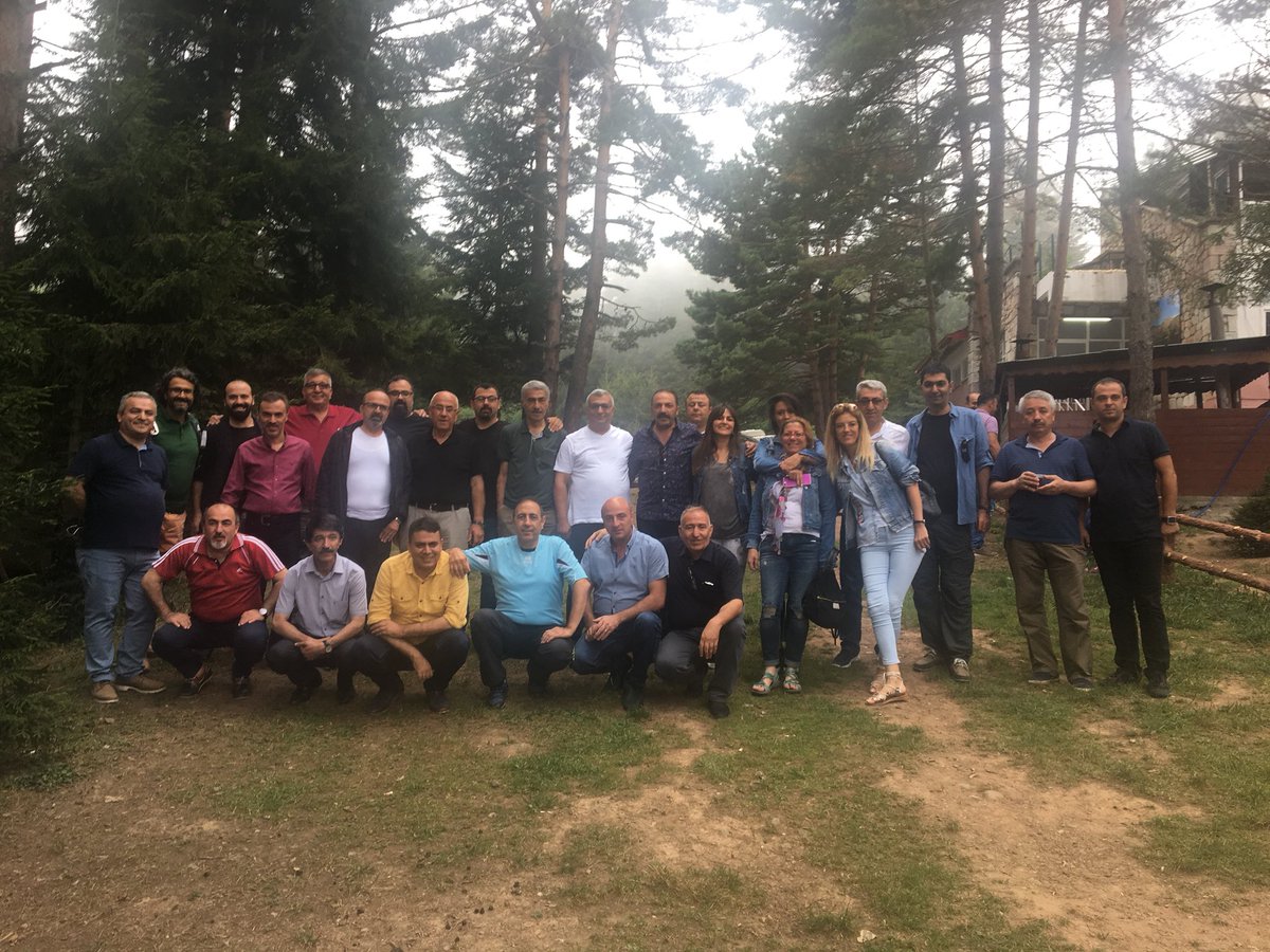 devecihs's tweet photo. Thof halkoyunları Turkıye gencler fınal yarısması Thof yonetım ve hakem Arkadaslarımızla kalan hatıralarımızdan bır kac kare. https://t.co/5wNiNVgLv4