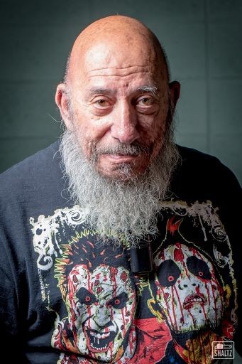 TheLoganharp1's tweet image. Happy Birthday to two legends of entertainment. Sid Haig of House of 1000 corpses/Devil's Rejects/Three From Hell, and Monoxide of Twiztid! Two people that set a high standard of quality for the businesses they're in. Much love and hope today is great to you both! @tweetmesohard