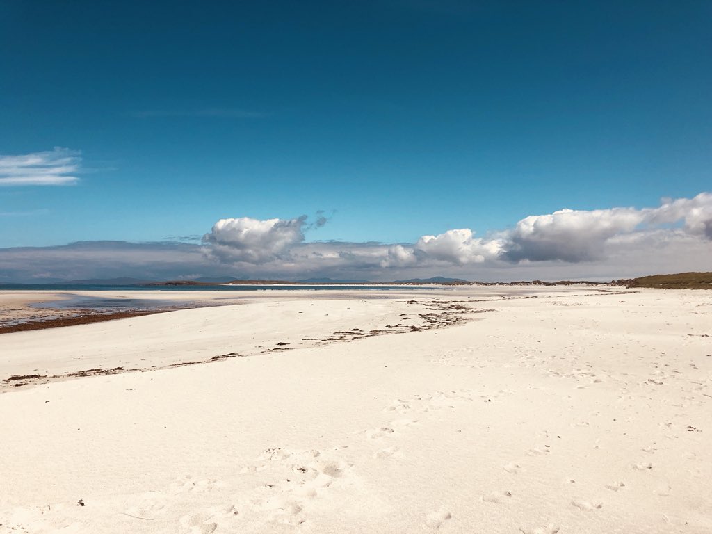 YaldieJenJen's tweet photo. Missing the beauty of Scotland 🏴 #Scotland #outerhebrides #remotescotland #Uist #Sollas #beautifuldestinations #beautifulbeaches https://t.co/XU4wPTbGYN