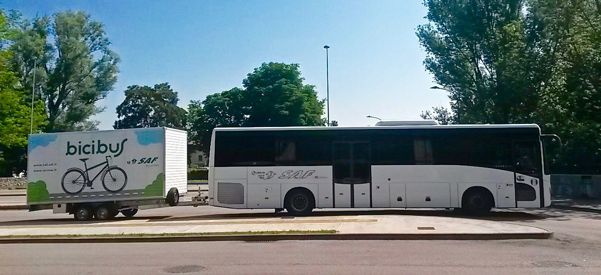 anboemo's tweet photo. .@fiabonlus -
Scoprire il territorio con nuovi intenerari #bici-#bus della SAF da oggi fino a 9/9 (sabato e festivi):
#Grado-#Lignano;
#Tolmezzo-#Resiutta-#Venzone-#Carnia-#Tolmezzoo;
#Maniago-#Gemona;
si aggiungomo a: #Udine-Grado e ##Collio-#Gorizia-Grado (APT) -
@abollis https://t.co/OwHlB7I4qg
