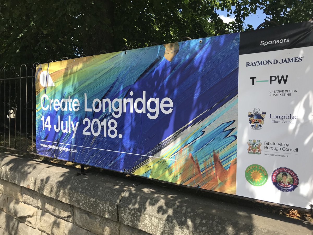 texture33's tweet photo. What a gorgeous day for spotting artists around #Longridge @cr_longridge @andrewfarmerart #createlongridge https://t.co/0SgSc6Io1c