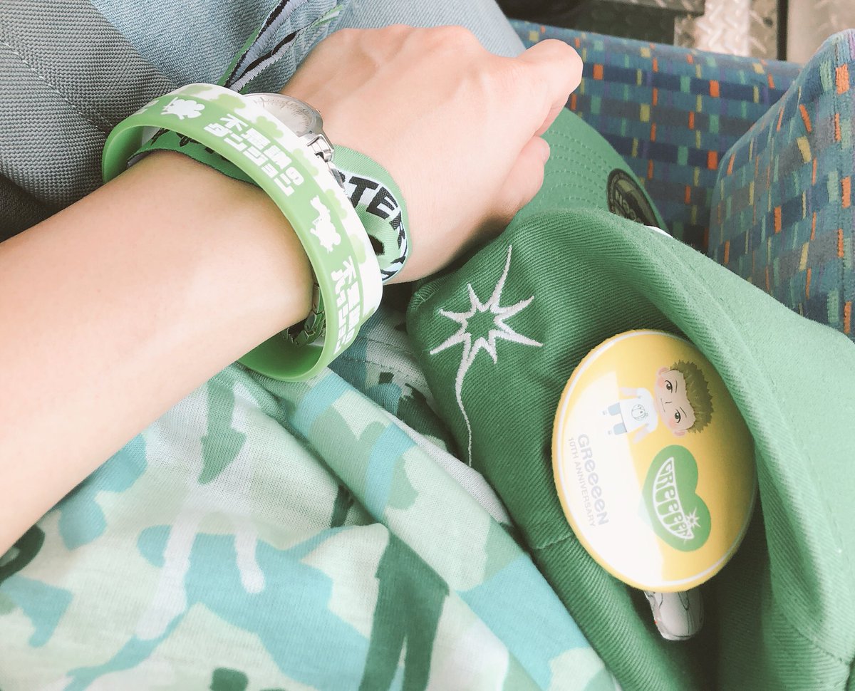 今日はデザート高渕アスミちゃん(@buchi_a84 )とGReeeeNのLIVEに行ってきました!
実はアスミちゃんと知り合ったの8年?9年??そんぐらい昔で、今日やっとお会いできました…😭👏💗
美味しいものたくさん食べたし、たくさんお話したし、LIVEも最高だったし…楽しかった!!