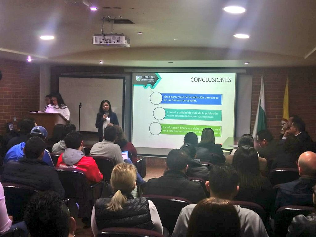 ULaGranColombia's tweet photo. El turno en este Encuentro de Saberes es para nuestros estudiantes de Gerencia Financiera 👩🏫
#OrgulloUGC https://t.co/H2zUePgWfx