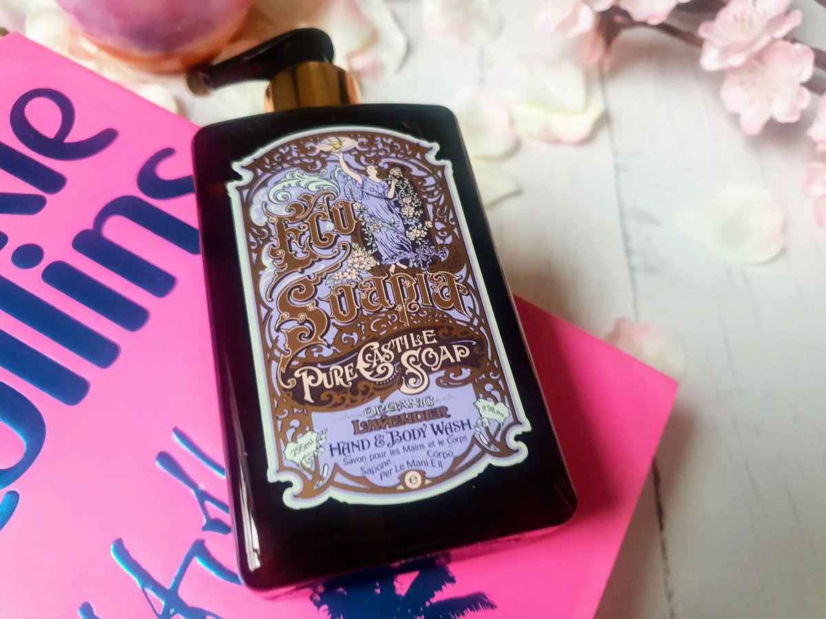 Want a more natural hand wash? Check out my thoughts on the luxurious eco soapia pure castile soap 🌱🐰 
moonlightmel.co.uk/2018/07/eco-so…

#bbloggers #lbloggers #bloggerssparkle #teacupclub <a href="/GRLPOWRCHAT/">Francesca 💖</a> <a href="/BloggersTribe/">BloggersTribe</a> <a href="/UKBloggers1/">UK Bloggers</a> <a href="/Ecosoapia/">EcoSoapia</a> #eco #natural #beauty #bloggers