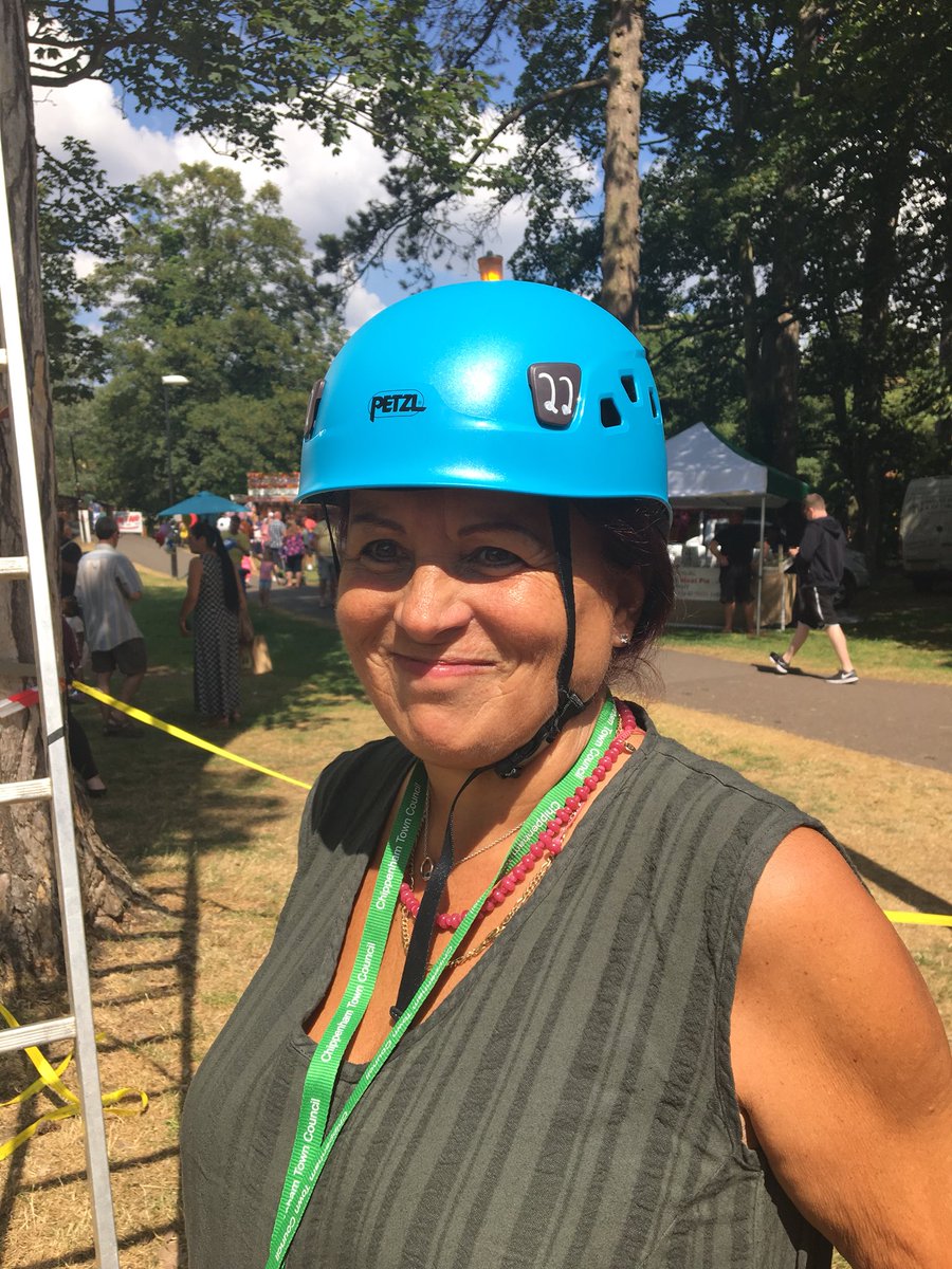 ClareMCape's tweet photo. On the zip wire at #ChipCarnival @Chippenhamtcl @ChippenhamConnected @WiltsLibDems https://t.co/UrzMtBHivz