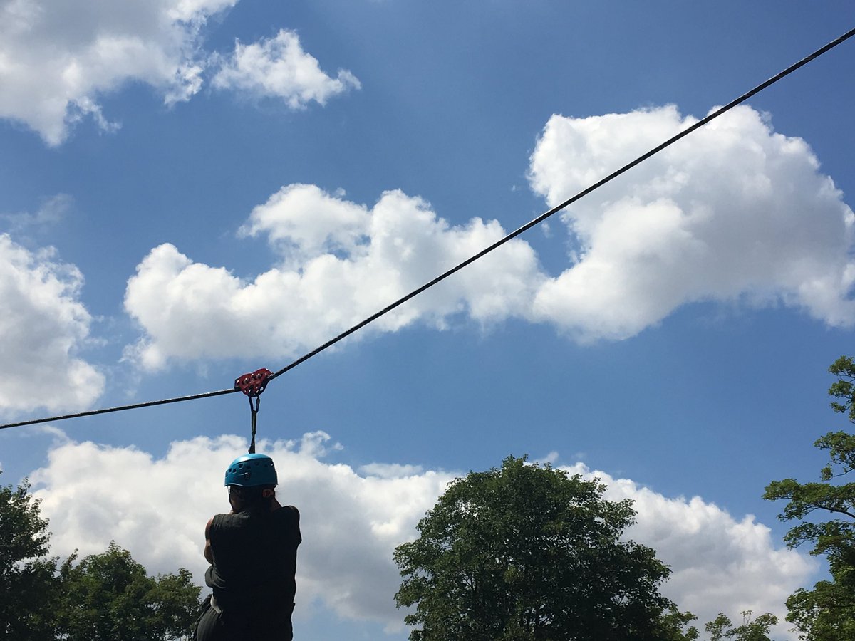 ClareMCape's tweet photo. On the zip wire at #ChipCarnival @Chippenhamtcl @ChippenhamConnected @WiltsLibDems https://t.co/UrzMtBHivz
