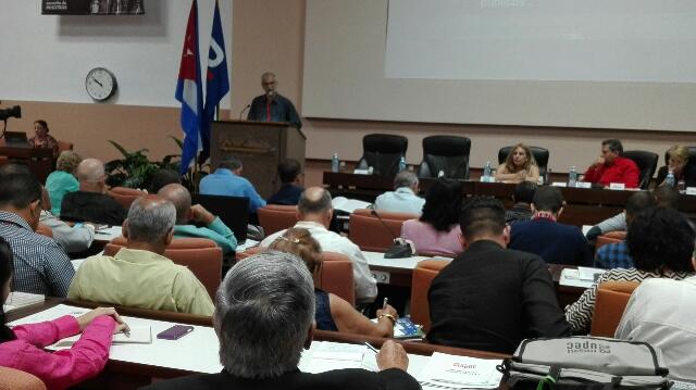 Continúan los debates en el Congrso de la UPEC