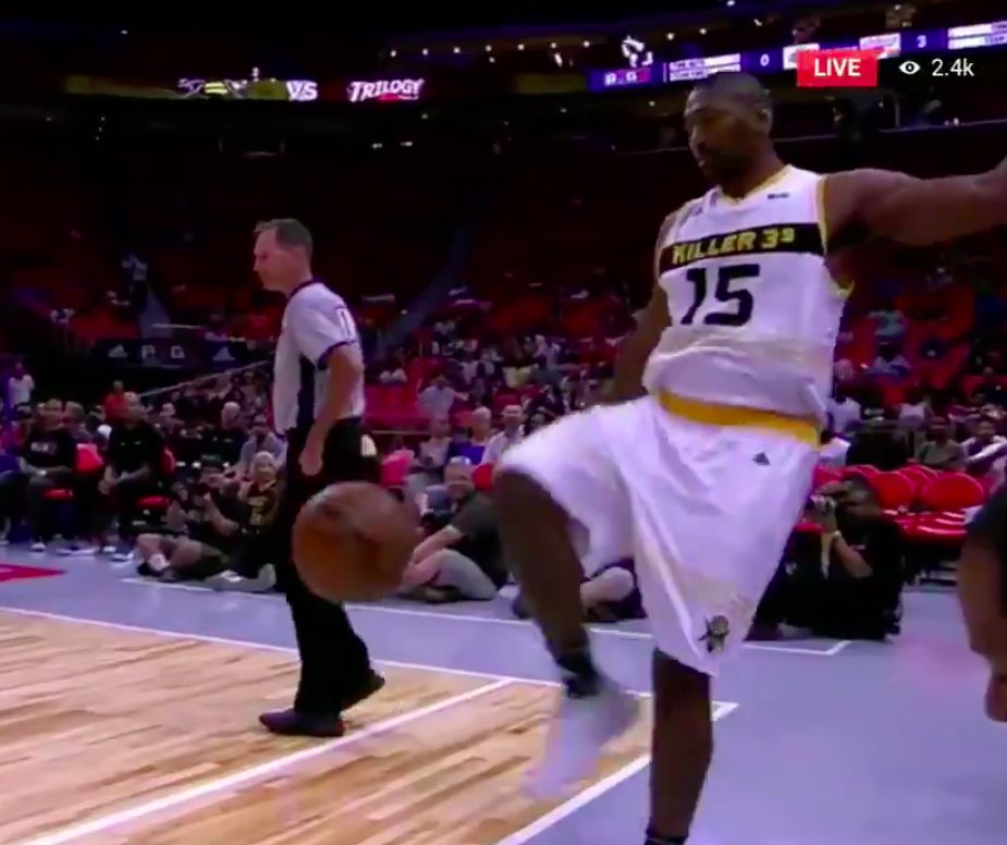 Metta World Peace Ejected 1 Minute Into His Big 3 Game After Punting