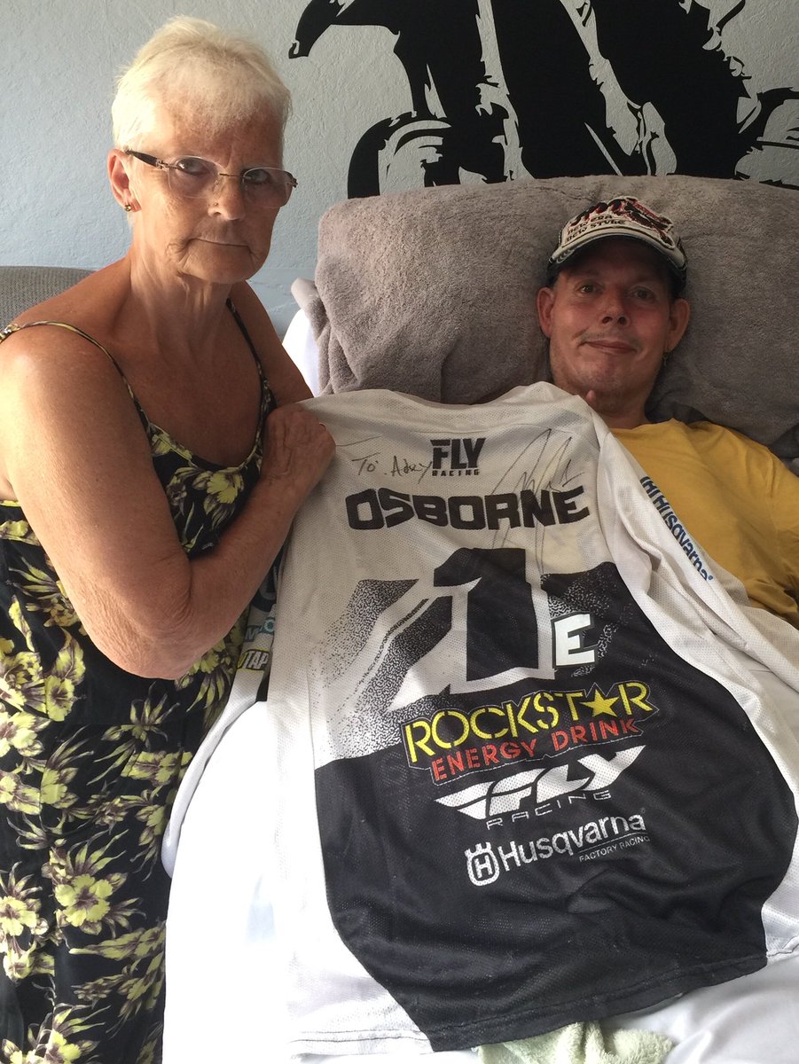Adrian_Mahoney's tweet photo. Awesome present in post today thank u zach 😊 really appreciate it honestly cannot thank u enough made my day 😊👍🏁 https://t.co/CLM2I8ocGG
