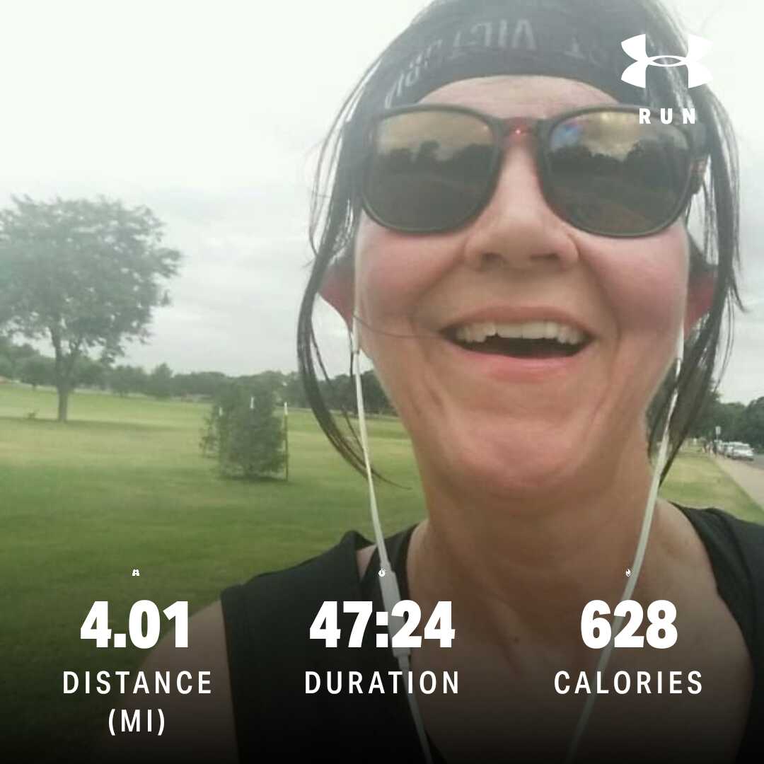GruvyGurl's tweet photo. 4 miles today how about that! #SlowRun #SlowAndSteady 🐢🏃#runner #healthy #LoveMe❤ #ForMyLoves😚 https://t.co/iO0Q14kslr