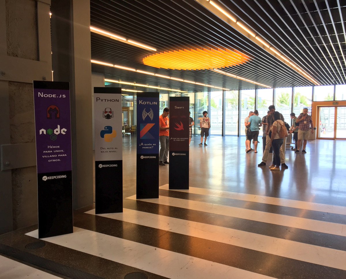 KeepCoding_'s tweet photo. Empieza a llegar gente! No os olvidéis de twittear con el hashtag #Kconnect18 ☺️✌🏻Y atentos a los sorteos que habrá en twitter e instagram. 1 Google Home y 10 entradas dobles a @Heroes_ComicCon 👾 https://t.co/GHXJ8NWSqa