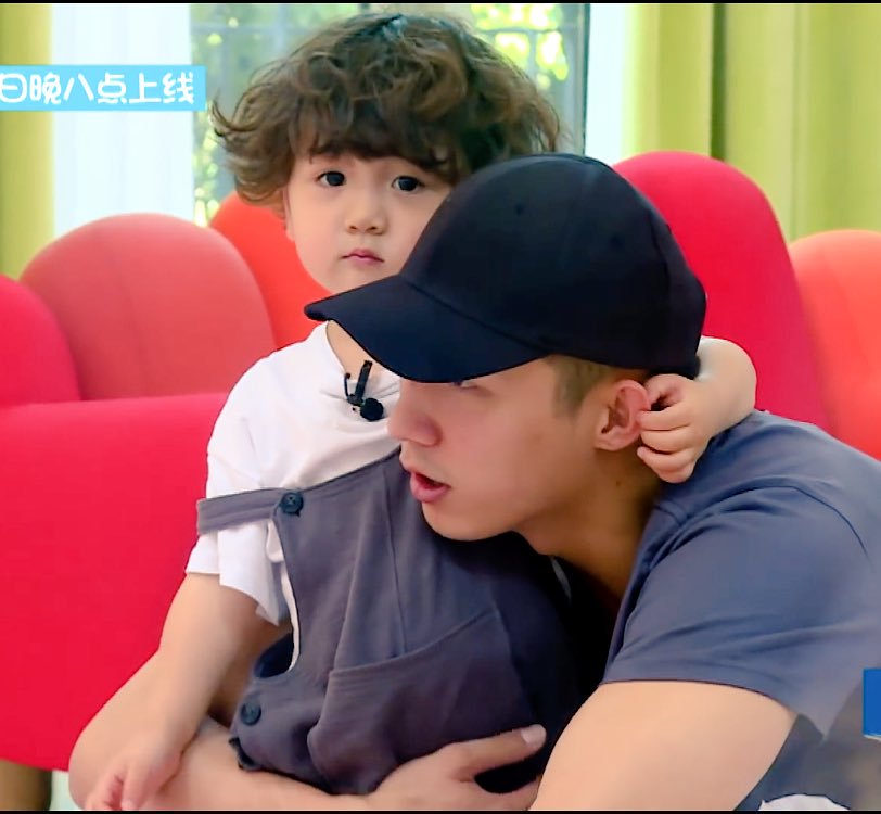 pakakrong_zimmy's tweet photo. ช่วงนี้หลงคู่นี้มาก นางน่ารัก😁😍😍
#Huangjingyu #jingyu #HaoHao #LetGoOfMyBaby https://t.co/CAQisLcKwi